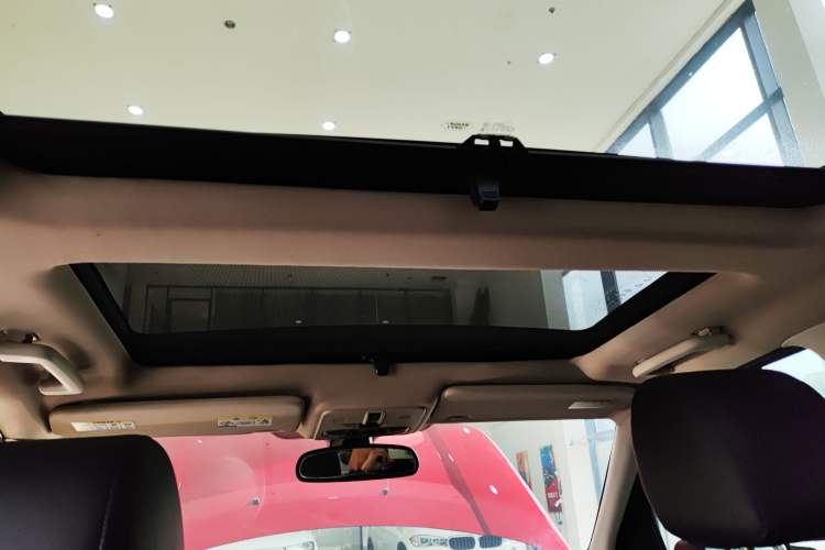 Used Land Rover Freelander 2 2012 2.0T Si4 SE Gasoline Version Headliner