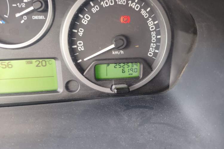 Used Land Rover Freelander 2 2012 2.2T SD4 HSE Diesel Edition Odometer Close Up