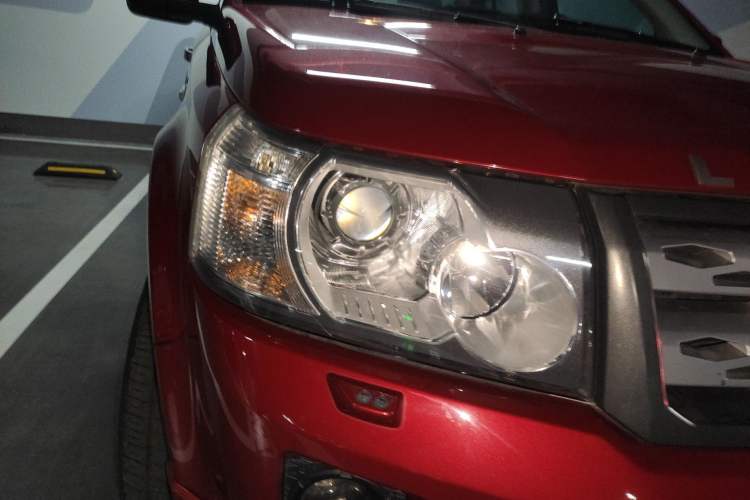 Used Land Rover Freelander 2 2012 2.0T Si4 HSE Gasoline Version Right Front Headlight