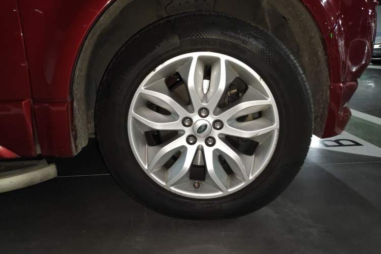 Used Land Rover Freelander 2 2012 2.0T Si4 HSE Gasoline Version Right Front Wheel Hub