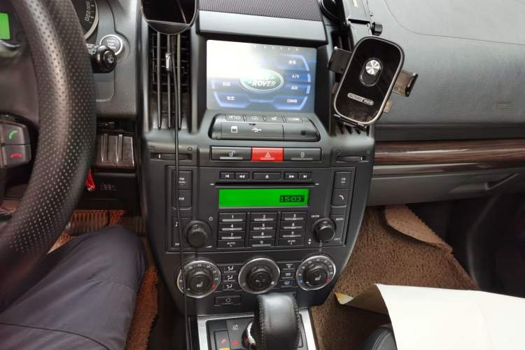 Used Land Rover Freelander 2 2012 2.2T SD4 SE Diesel Edition Audio And AC Panel