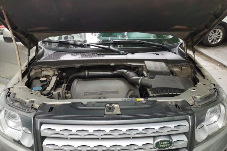 Used Land Rover Freelander 2 2012 2.2T SD4 SE Diesel Edition Engine Bay