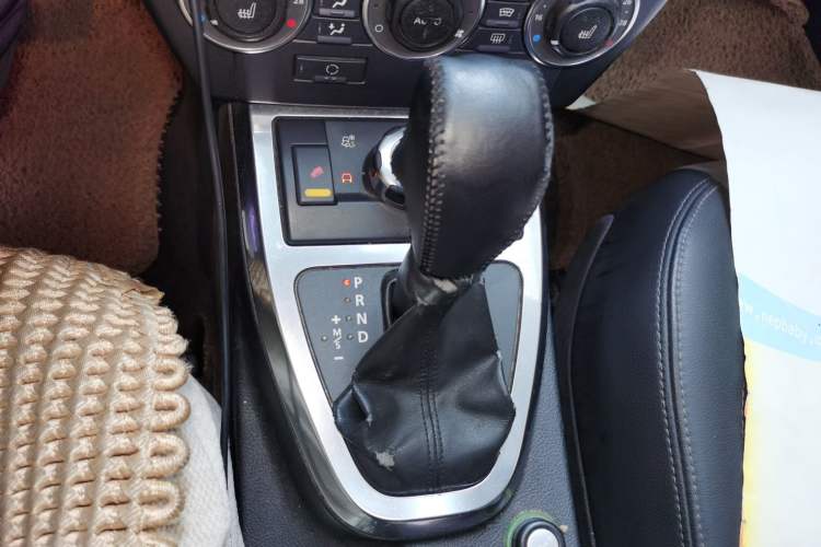 Used Land Rover Freelander 2 2012 2.2T SD4 SE Diesel Edition Gear Lever