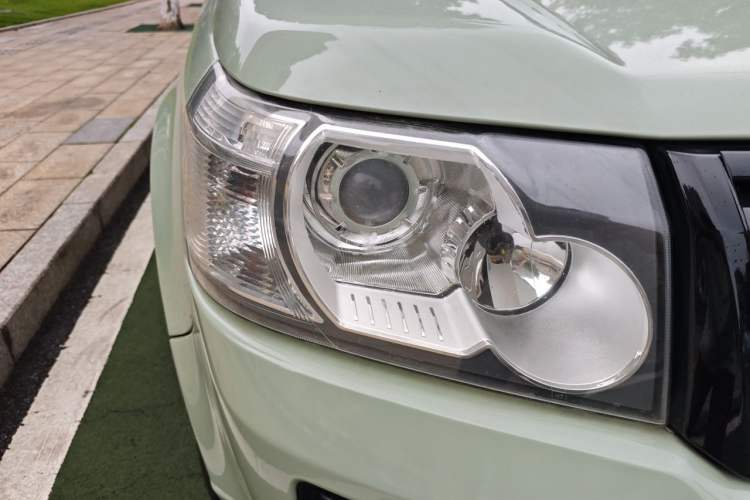 Used Land Rover Freelander 2 2012 2.0T Si4 SE Gasoline Version Right Front Headlight