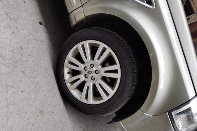 Used Land Rover Freelander 2 2012 2.2T SD4 SE Diesel Edition Right Front Wheel Hub