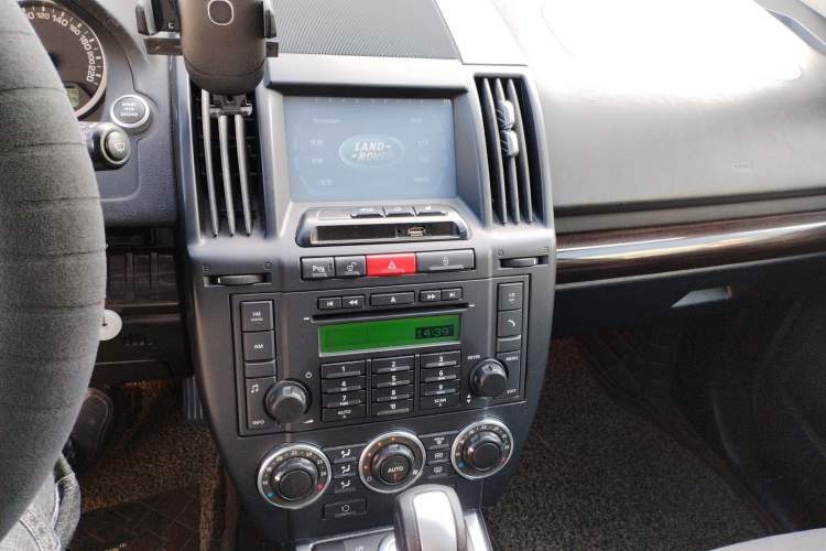 Used Land Rover Freelander 2 2012 2.0T Si4 SE Gasoline Version Audio And AC Panel