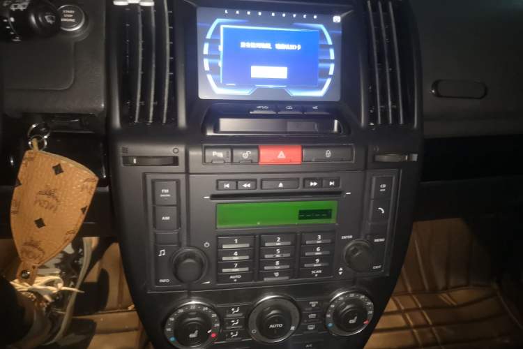 Used Land Rover Freelander 2 2012 2.0T Si4 HSE Gasoline Version Audio And AC Panel