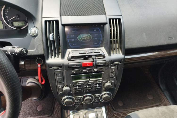 Used Land Rover Freelander 2 2012 2.0T Si4 SE Gasoline Version Audio And AC Panel