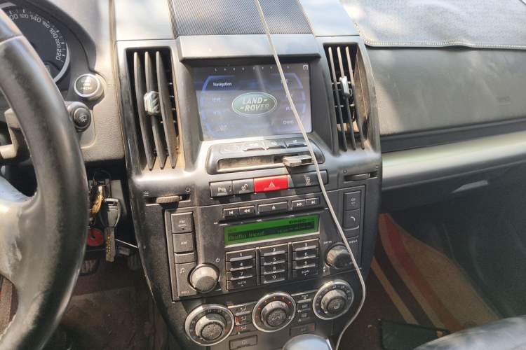 Used Land Rover Freelander 2 2012 2.0T Si4 HSE Gasoline Version Audio And AC Panel