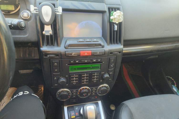 Used Land Rover Freelander 2 2012 2.0T Si4 SE Gasoline Version Audio And AC Panel