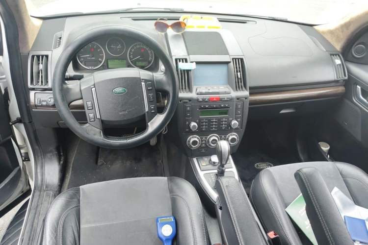 Used Land Rover Freelander 2 2012 3.2L Christmas & New Year Special Edition SE Center Console