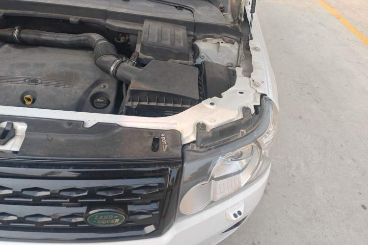 Used Land Rover Freelander 2 2012 2.2T SD4 HSE Diesel Edition Engine Bay Left