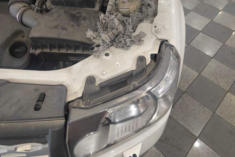 Used Land Rover Freelander 2 2012 2.2T SD4 HSE Diesel Edition Engine Bay Left
