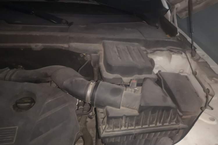Used Land Rover Freelander 2 2012 2.0T Si4 HSE Gasoline Version Engine Bay Left