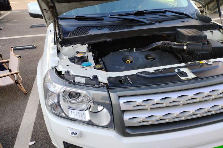 Used Land Rover Freelander 2 2012 2.0T Si4 SE Gasoline Version Engine Bay Right