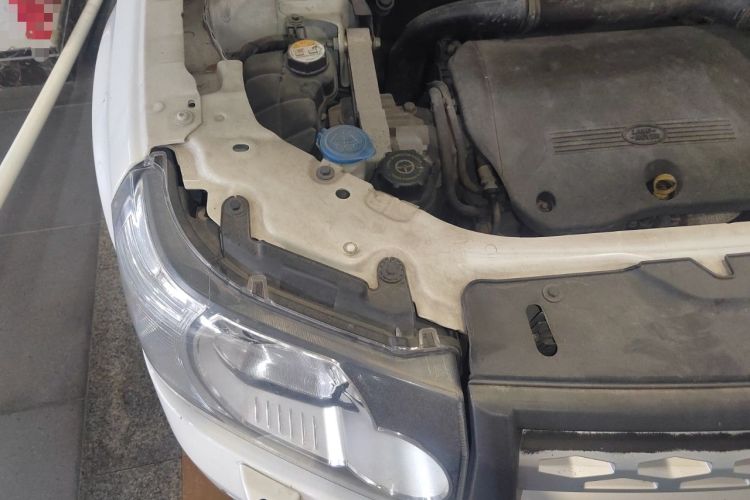 Used Land Rover Freelander 2 2012 2.2T SD4 HSE Diesel Edition Engine Bay Right