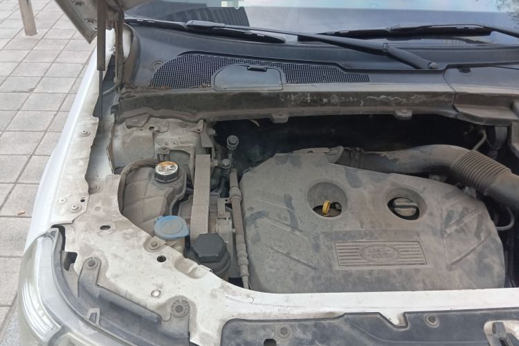 Used Land Rover Freelander 2 2012 2.0T Si4 SE Gasoline Version Engine Bay Right