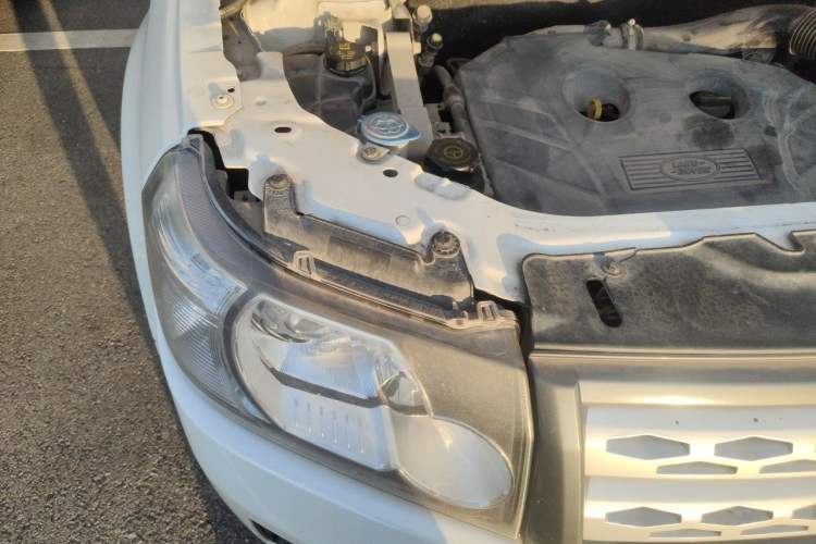 Used Land Rover Freelander 2 2012 2.0T Si4 SE Gasoline Version Engine Bay Right