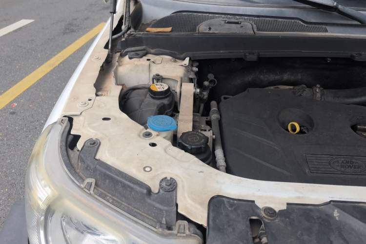 Used Land Rover Freelander 2 2012 2.0T Si4 SE Gasoline Version Engine Bay Right