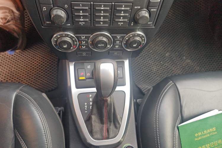 Used Land Rover Freelander 2 2012 2.2T SD4 HSE Diesel Edition Gear Lever