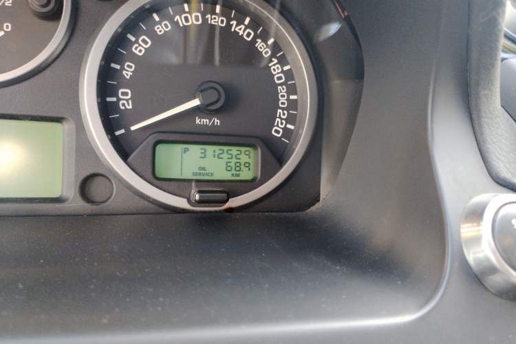 Used Land Rover Freelander 2 2012 2.0T Si4 SE Gasoline Version Odometer Close Up