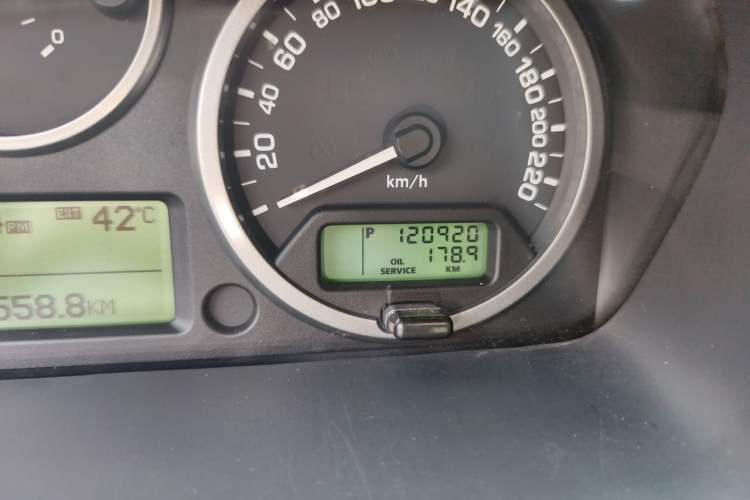 Used Land Rover Freelander 2 2012 2.0T Si4 SE Gasoline Version Odometer Close Up