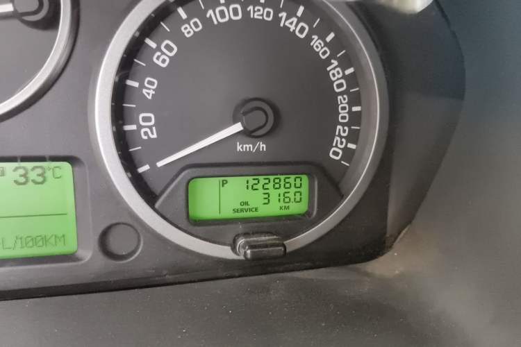 Used Land Rover Freelander 2 2012 2.0T Si4 HSE Gasoline Version Odometer Close Up