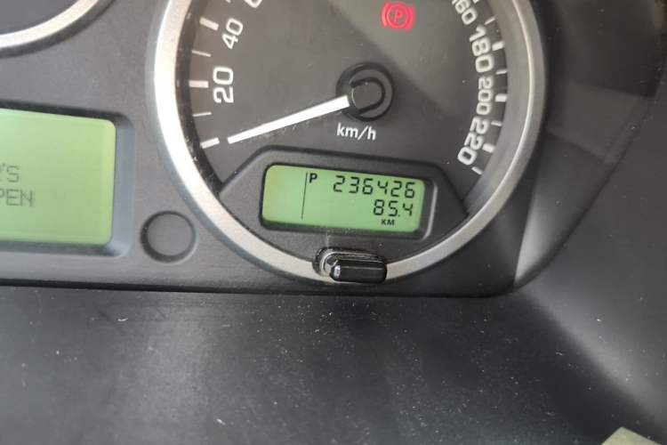 Used Land Rover Freelander 2 2012 2.0T Si4 SE Gasoline Version Odometer Close Up