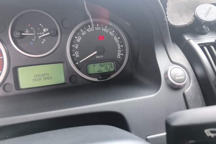 Used Land Rover Freelander 2 2012 2.0T Si4 SE Gasoline Version Odometer Close Up