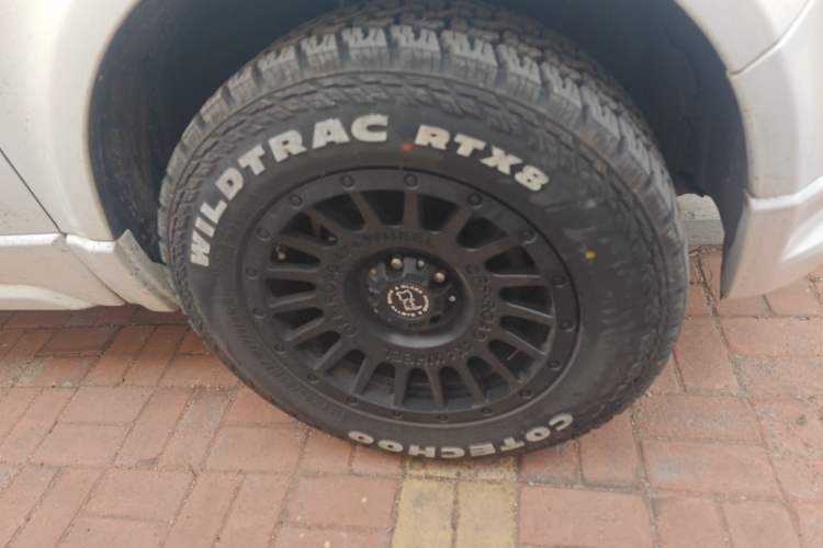 Used Land Rover Freelander 2 2012 2.2T SD4 HSE Diesel Edition Right Front Wheel Hub