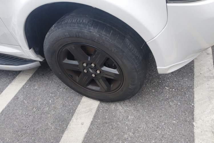 Used Land Rover Freelander 2 2012 3.2L Christmas & New Year Special Edition SE Right Front Wheel Hub