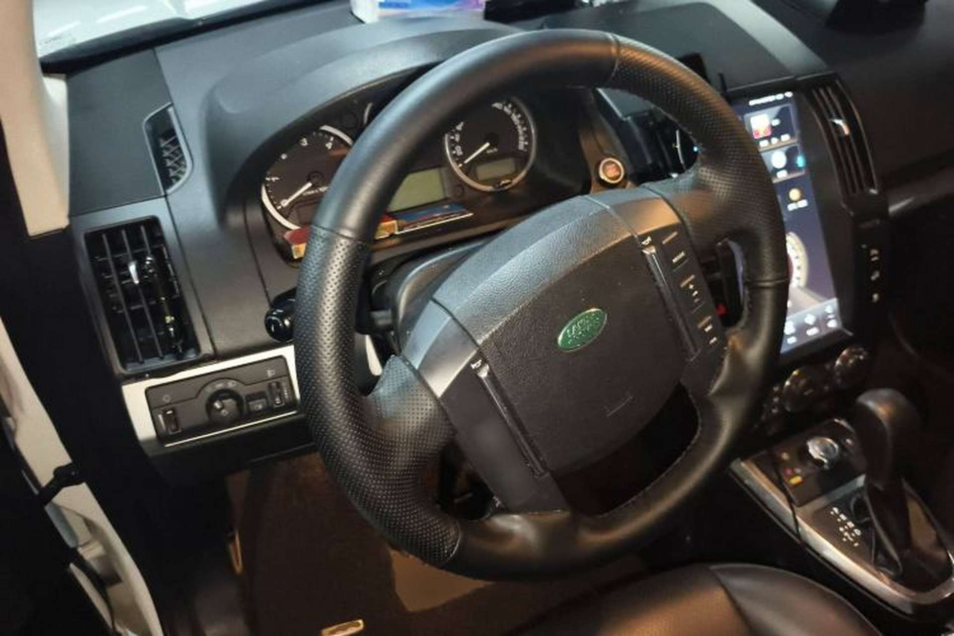 Used Land Rover Freelander 2 2012 2.2T SD4 S Diesel Version Steering Wheel