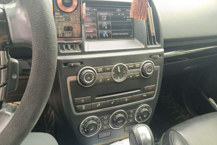 Used Land Rover Freelander 2 2013 2.0T Si4 HSE Gasoline Version Audio And AC Panel