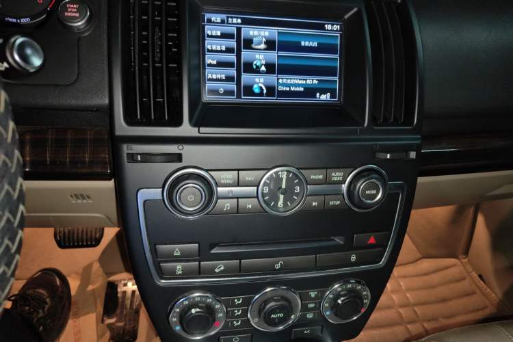 Used Land Rover Freelander 2 2013 2.2T SD4 SE Diesel Edition Audio And AC Panel