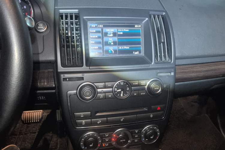 Used Land Rover Freelander 2 2013 2.0T Si4 SE Gasoline Edition Audio And AC Panel