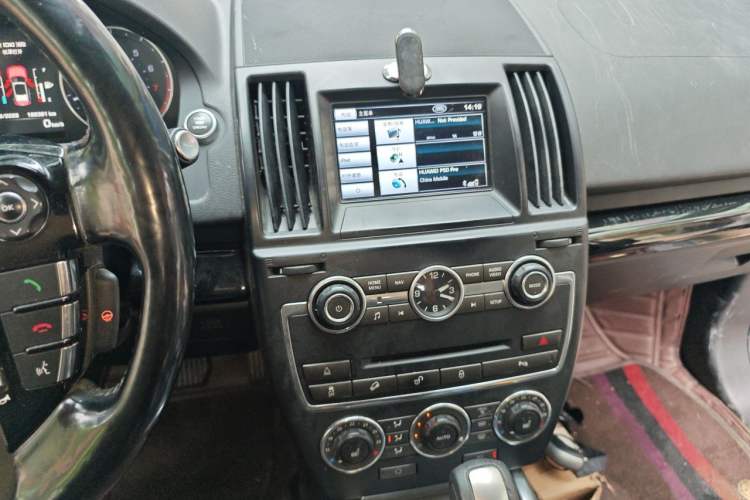 Used Land Rover Freelander 2 2013 2.0T Si4 HSE Gasoline Version Audio And AC Panel