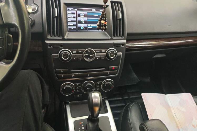 Used Land Rover Freelander 2 2013 2.0T Si4 SE Gasoline Edition Audio And AC Panel
