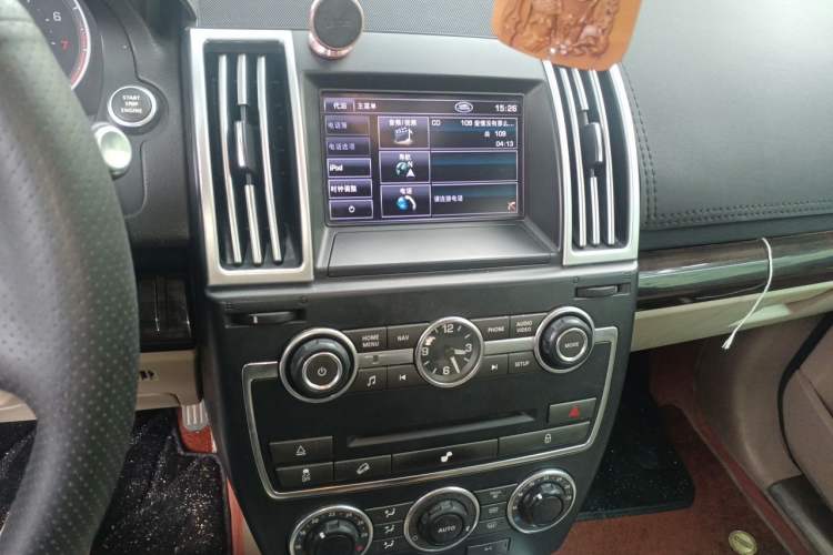 Used Land Rover Freelander 2 2013 2.0T Si4 SE Gasoline Edition Audio And AC Panel