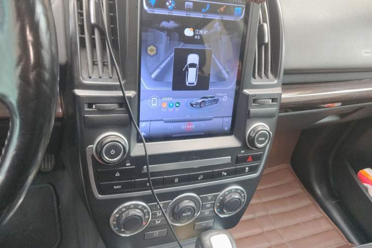 Used Land Rover Freelander 2 2013 2.0T Si4 SE Gasoline Edition Audio And AC Panel