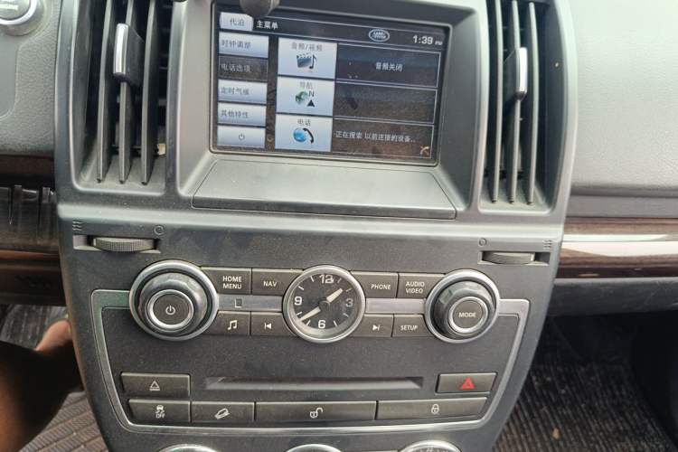Used Land Rover Freelander 2 2013 2.2T SD4 SE Diesel Edition Audio And AC Panel
