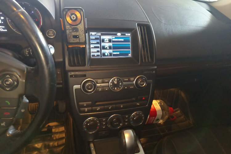 Used Land Rover Freelander 2 2013 2.2T SD4 SE Diesel Edition Audio And AC Panel