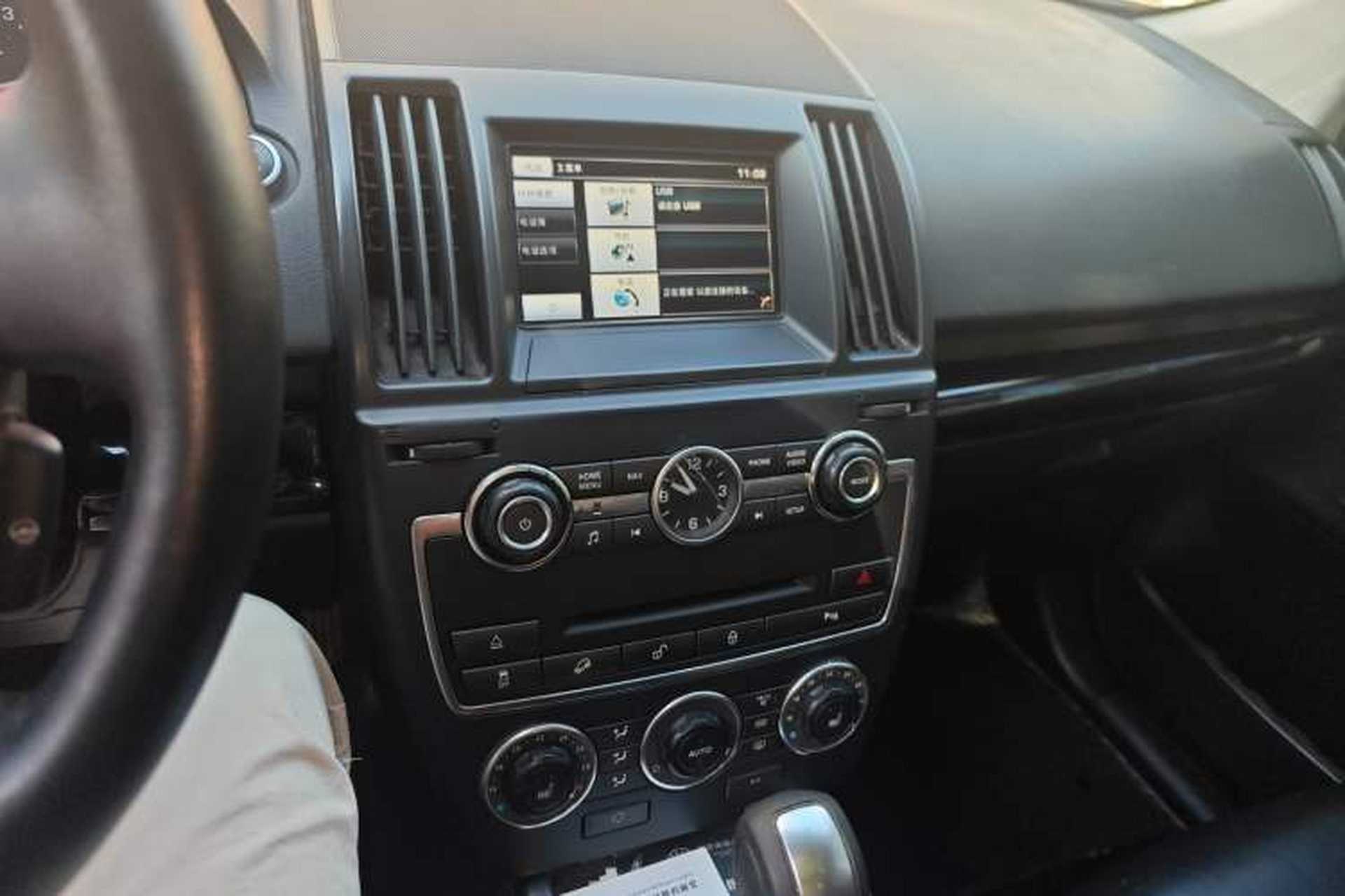 Used Land Rover Freelander 2 2013 2.0T Si4 HSE Gasoline Version Audio And AC Panel