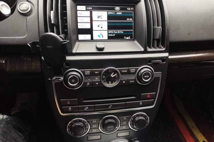 Used Land Rover Freelander 2 2013 2.0T Si4 SE Gasoline Edition Audio And AC Panel