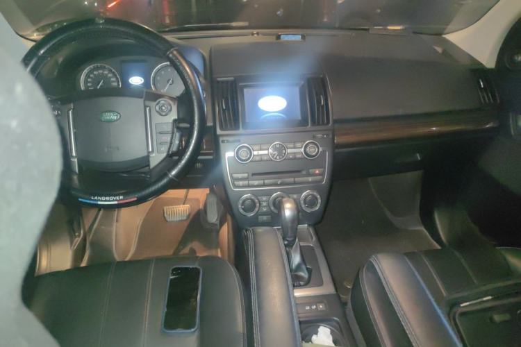Used Land Rover Freelander 2 2013 2.0T Si4 SE Gasoline Edition Center Console