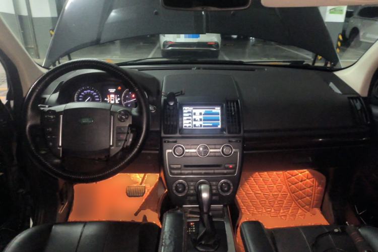 Used Land Rover Freelander 2 2013 2.0T Si4 SE Gasoline Edition Center Console