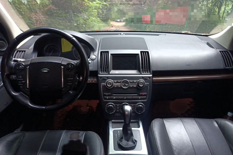 Used Land Rover Freelander 2 2013 2.0T Si4 SE Gasoline Edition Center Console