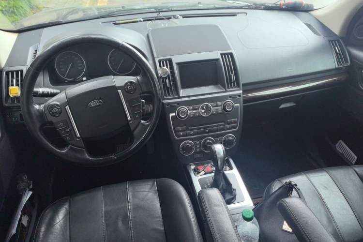 Used Land Rover Freelander 2 2013 2.0T Si4 SE Gasoline Edition Center Console