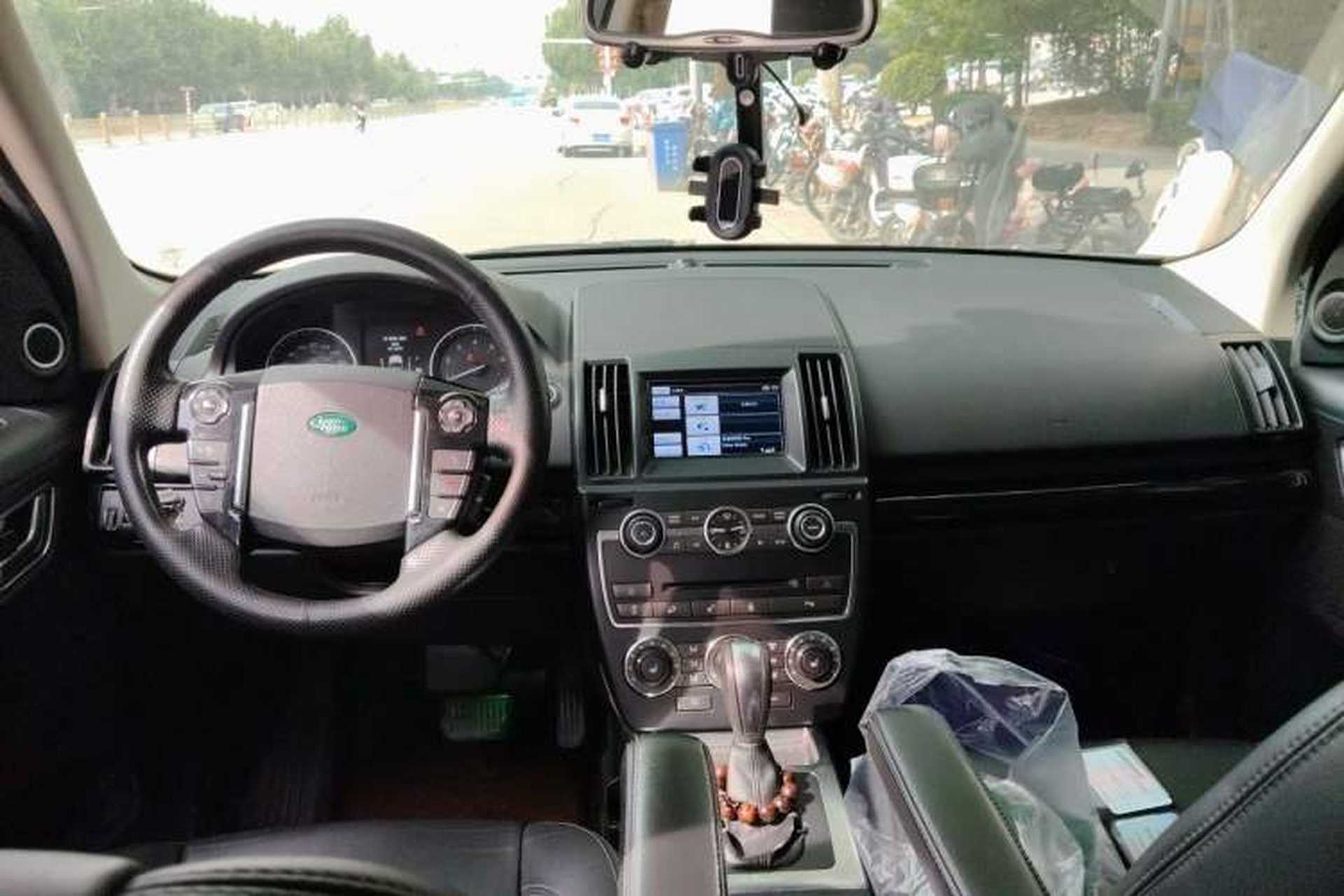 Used Land Rover Freelander 2 2013 2.0T Si4 HSE Gasoline Version Center Console