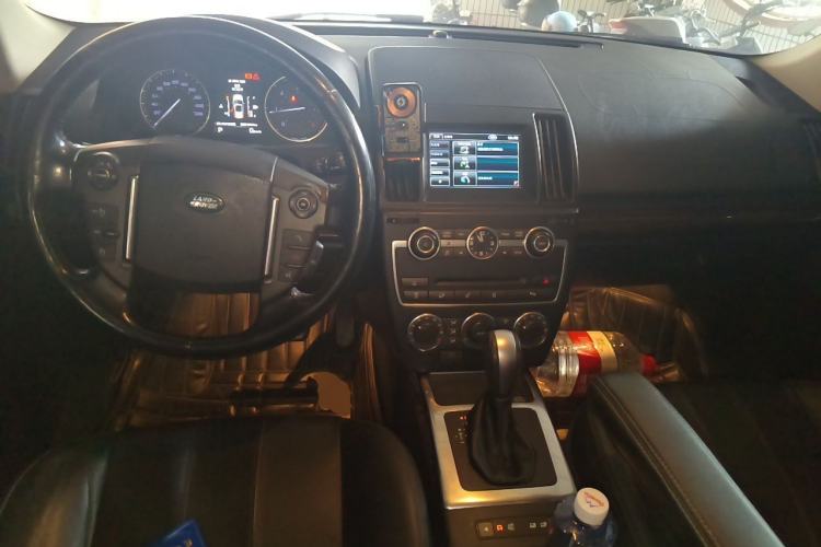 Used Land Rover Freelander 2 2013 2.2T SD4 SE Diesel Edition Center Console
