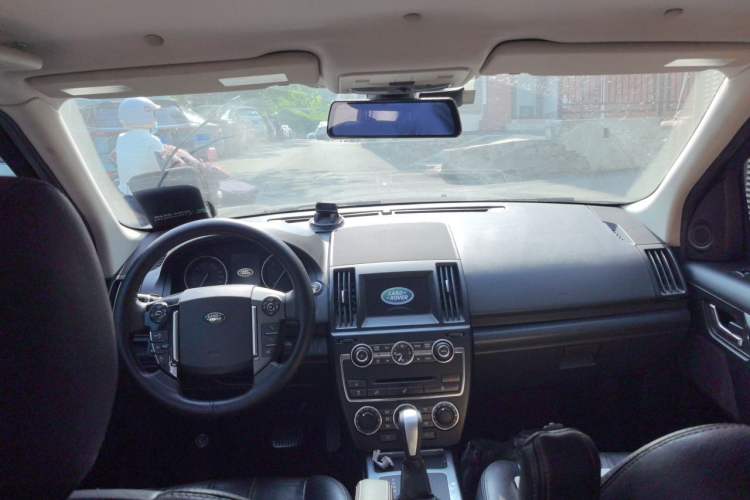 Used Land Rover Freelander 2 2013 2.2T SD4 S Diesel Version Center Console